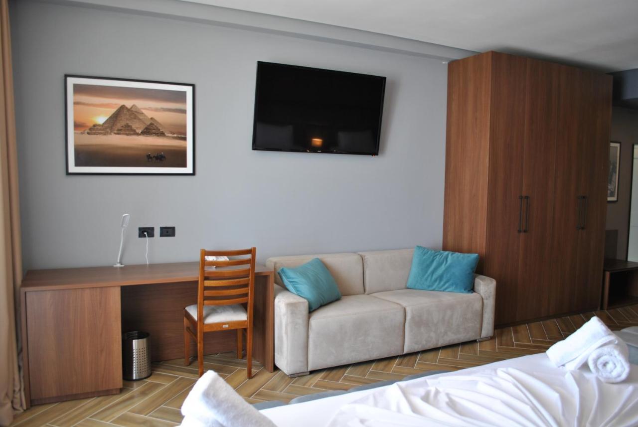 Twin Towers Hotel City & Beach Resort Shëngjin Extérieur photo