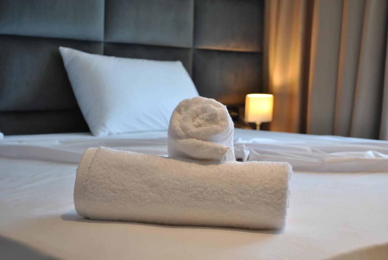 Twin Towers Hotel City & Beach Resort Shëngjin Extérieur photo