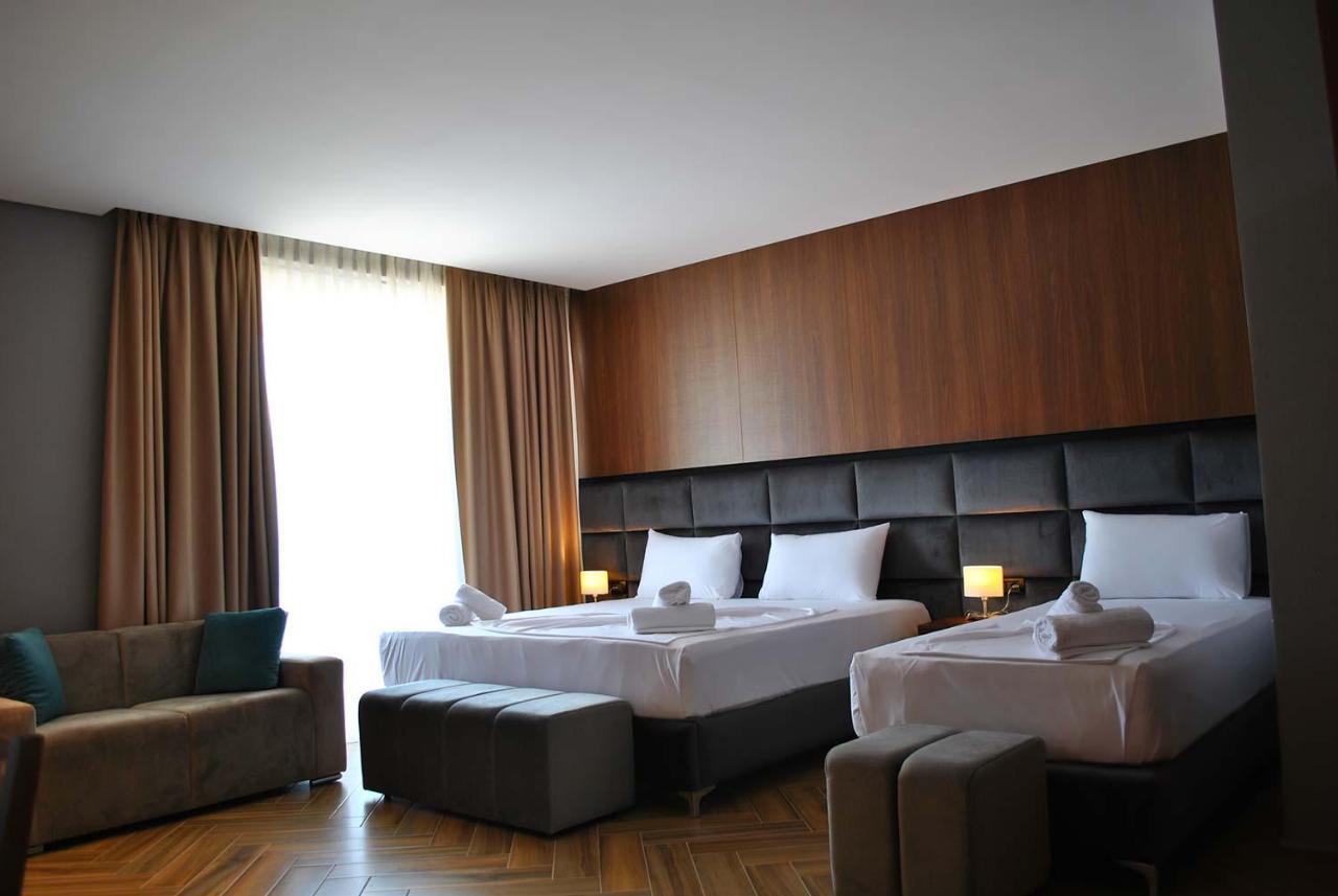 Twin Towers Hotel City & Beach Resort Shëngjin Extérieur photo