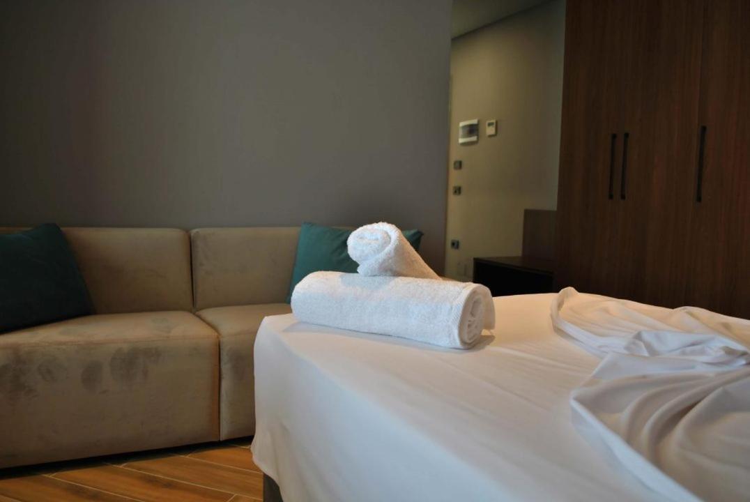 Twin Towers Hotel City & Beach Resort Shëngjin Extérieur photo