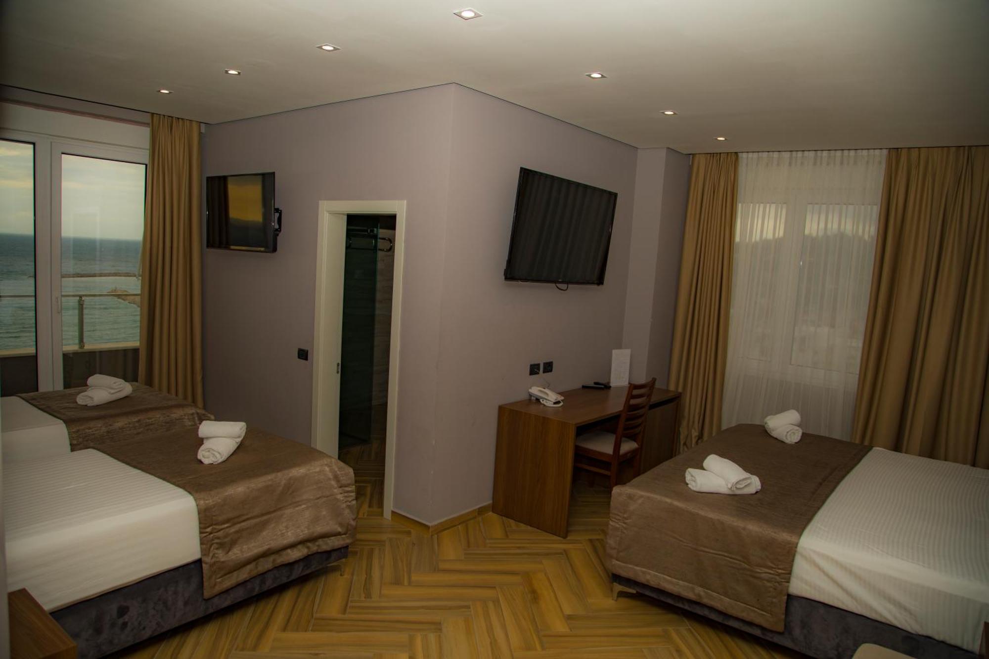Twin Towers Hotel City & Beach Resort Shëngjin Extérieur photo